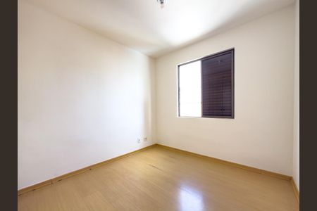 Apartamento à venda com 65m², 2 quartos e 2 vagasQuarto 2