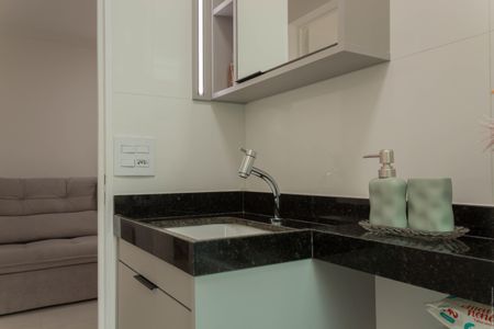 Apartamento à venda com 47m², 2 quartos e 1 vaga Apartamento à venda com 47m², 2 quartos e 1 vagaBanheiro