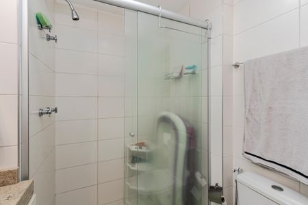 Apartamento à venda com 74m², 2 quartos e 2 vagasBanheiro da Suíte