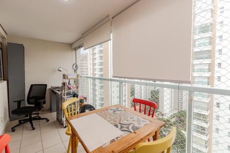 Apartamento à venda com 74m², 2 quartos e 2 vagasVaranda