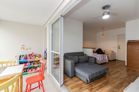 Apartamento à venda com 74m², 2 quartos e 2 vagasVaranda