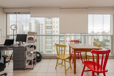 Apartamento à venda com 74m², 2 quartos e 2 vagasVaranda