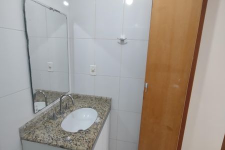 Apartamento à venda com 83m², 3 quartos e 2 vagasBanheiro da Suíte