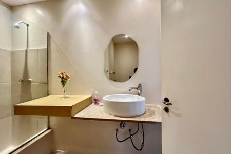 Apartamento para alugar com 76m², 2 quartos e 1 vaga