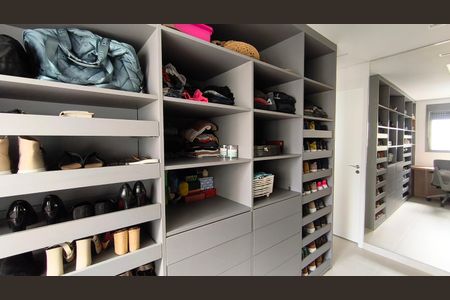 Apartamento à venda com 75m², 2 quartos e 1 vagaCloset 