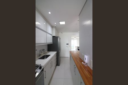 Apartamento à venda com 69m², 2 quartos e 1 vagaCozinha 
