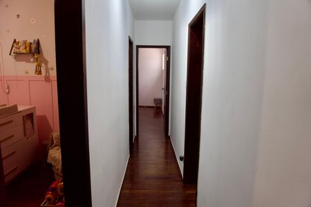 Corredor de apartamento à venda com 3 quartos, 115m² em Serra, Belo Horizonte
