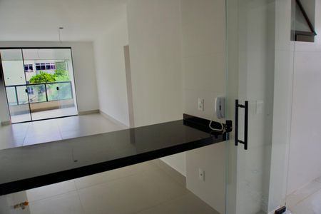 Apartamento à venda com 105m², 3 quartos e 2 vagas Apartamento à venda com 105m², 3 quartos e 2 vagasCozinha