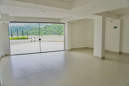 Apartamento à venda com 105m², 3 quartos e 2 vagas Apartamento à venda com 105m², 3 quartos e 2 vagasÁrea Comum - Salão de Festas