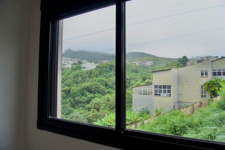 Apartamento à venda com 105m², 3 quartos e 2 vagas Apartamento à venda com 105m², 3 quartos e 2 vagasSuíte - Janela