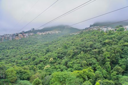 Apartamento à venda com 105m², 3 quartos e 2 vagas Apartamento à venda com 105m², 3 quartos e 2 vagasÁrea Comum - Piscina Vista