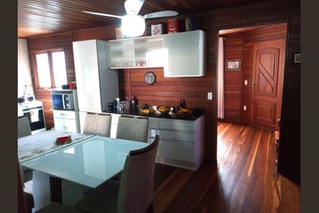 Casa à venda com 108m², 3 quartos e 1 vaga Casa à venda com 108m², 3 quartos e 1 vagaCozinha