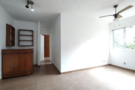 Apartamento à venda com 50m², 2 quartos e 1 vaga Apartamento à venda com 50m², 2 quartos e 1 vagaSala