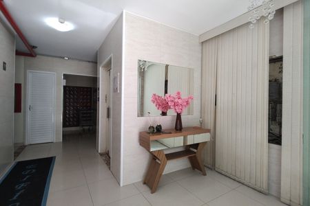 Apartamento à venda com 50m², 2 quartos e 1 vaga Apartamento à venda com 50m², 2 quartos e 1 vagaHall de entrada