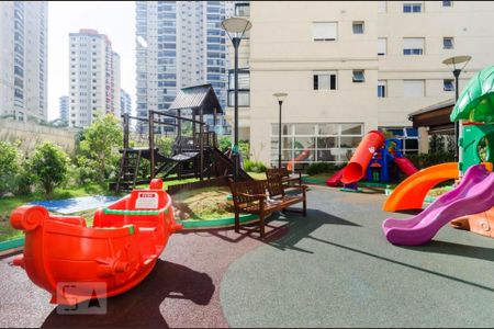 Apartamento para alugar com 139m², 4 quartos e 3 vagas Apartamento para alugar com 139m², 4 quartos e 3 vagasÁrea comum - Playground