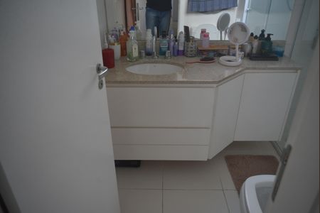 Apartamento para alugar com 139m², 4 quartos e 3 vagasBanheiro da Suíte 1