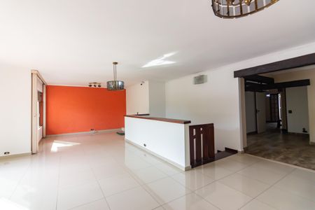 Sala  de casa à venda com 4 quartos, 300m² em Jaguaré, Osasco