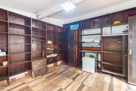 Casa à venda com 300m², 4 quartos e 4 vagasEscritório