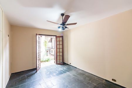 Casa à venda com 300m², 4 quartos e 4 vagasSuíte 