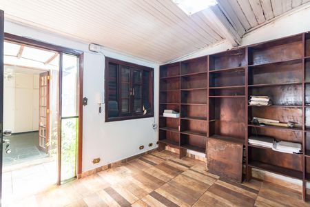 Casa à venda com 300m², 4 quartos e 4 vagasEscritório