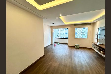 Sala de apartamento para alugar com 2 quartos, 72m² em Vila Rosalia, Guarulhos