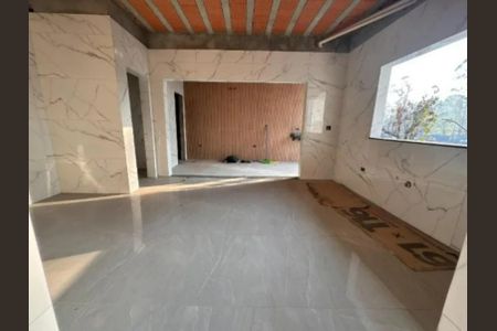 Foto 02 de casa à venda com 3 quartos, 380m² em Eldorado, Diadema