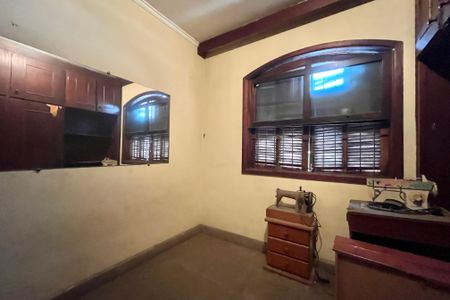 Casa à venda com 430m², 3 quartos e 2 vagasQuarto 3