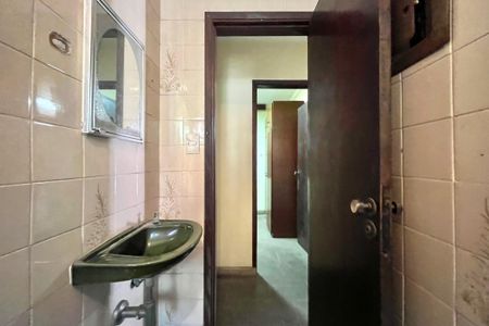 Casa à venda com 430m², 3 quartos e 2 vagasBanheiro Corredor