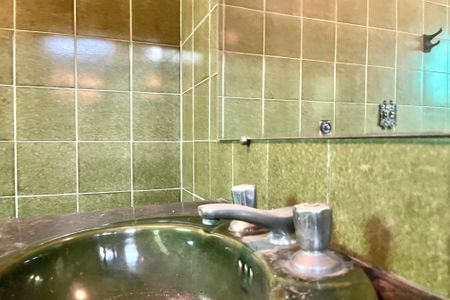 Casa à venda com 430m², 3 quartos e 2 vagasBanheiro da Suíte