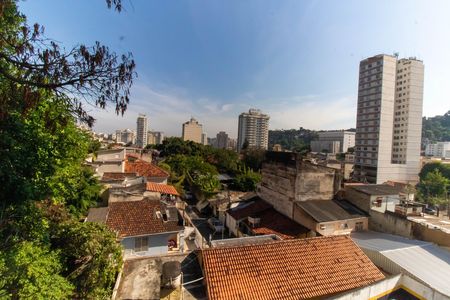 Vista da Suíte  de apartamento à venda com 1 quarto, 53m² em Santa Rosa, Niterói