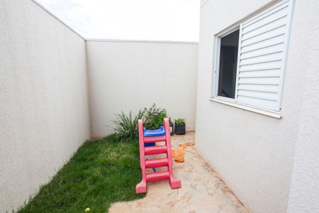 Apartamento para alugar com 59m², 2 quartos e 1 vagaQuintal