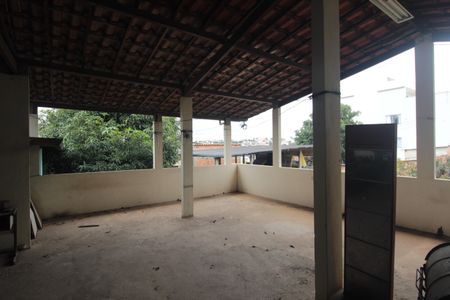 Casa à venda com 360m², 3 quartos e 15 vagasTerraço