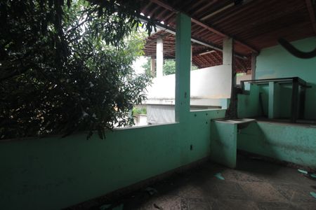 Casa à venda com 360m², 3 quartos e 15 vagasEdícula