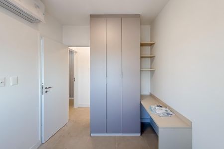 Apartamento à venda com 81m², 2 quartos e 2 vagasSuíte 1 - Armários