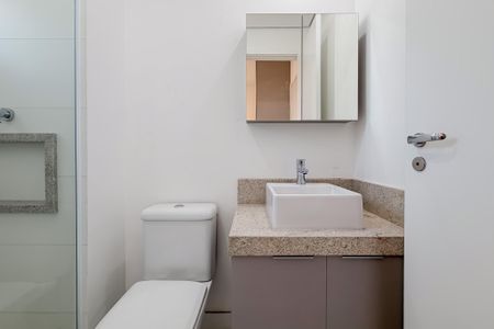 Apartamento à venda com 81m², 2 quartos e 2 vagasBanheiro da Suíte 1