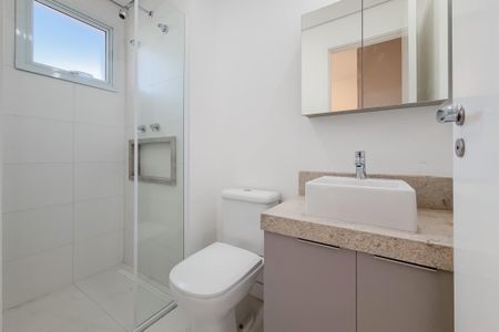 Apartamento à venda com 81m², 2 quartos e 2 vagasBanheiro da Suíte 1