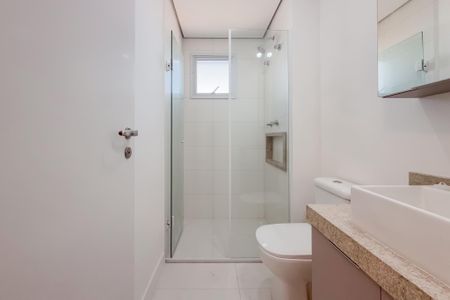 Apartamento à venda com 81m², 2 quartos e 2 vagasBanheiro da Suíte 2