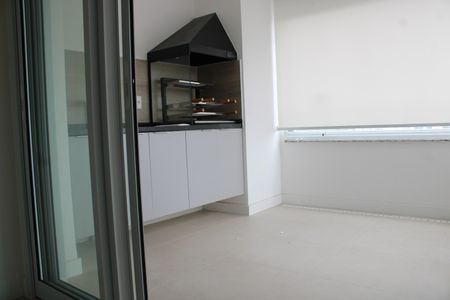 Apartamento à venda com 81m², 2 quartos e 1 vagaSala