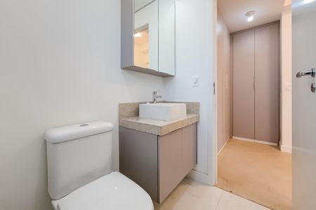 Apartamento à venda com 81m², 2 quartos e 2 vagasBanheiro da Suíte 2