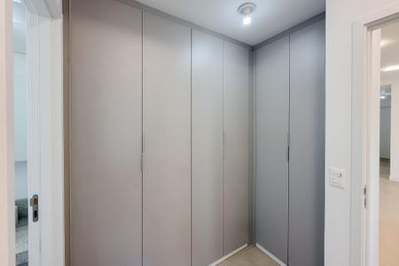 Apartamento à venda com 81m², 2 quartos e 2 vagasCloset da Suíte 2
