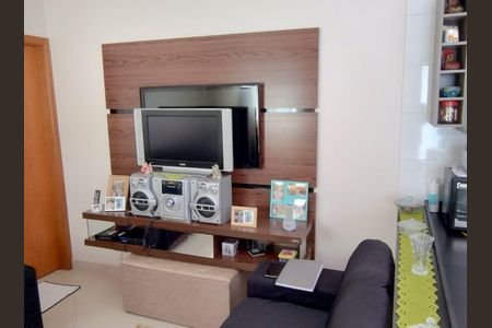 SALA de casa à venda com 3 quartos, 75m² em Vila Yolanda, Osasco