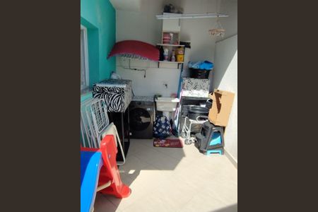 Casa à venda com 75m², 3 quartos e 2 vagasLAVANDERIA