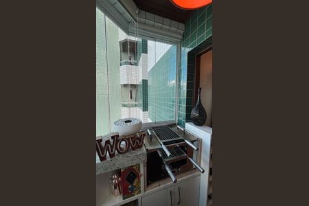 Apartamento à venda com 75m², 2 quartos e 2 vagasVaranda Sala