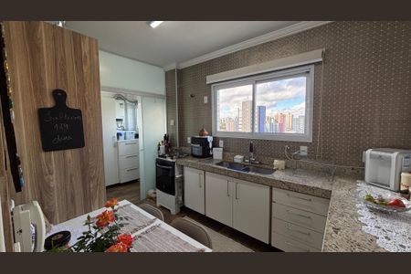 Apartamento à venda com 75m², 2 quartos e 2 vagasCozinha