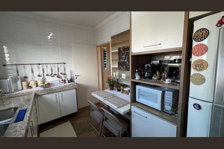 Apartamento à venda com 75m², 2 quartos e 2 vagasCozinha
