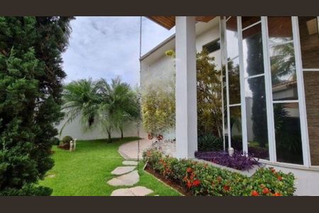 Casa para alugar com 780m², 4 quartos e 4 vagasFrente da casa