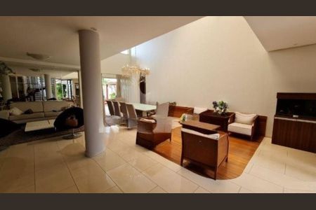 Sala de casa para alugar com 4 quartos, 780m² em Morada da Colina, Uberlândia