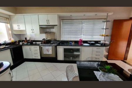 Cozinha de casa para alugar com 4 quartos, 780m² em Morada da Colina, Uberlândia