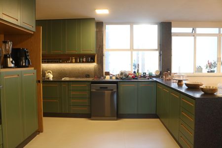 Apartamento à venda com 200m², 3 quartos e 2 vagasCozinha