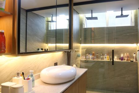 Apartamento à venda com 200m², 3 quartos e 2 vagasBanheiro 1